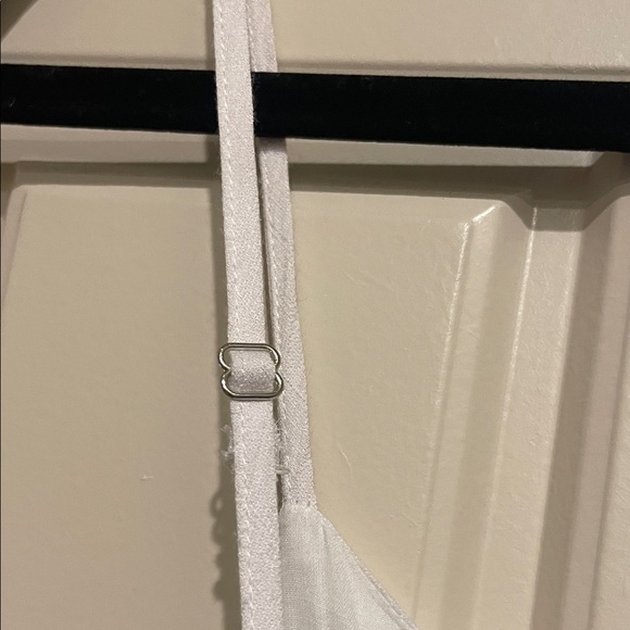 Chic Two-Tone Midi Dress in White and Blue - Picture 6 of 9